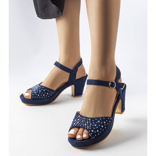 Granatowe sandały na słupku Beltane ze sklepu gemre w kategorii Sandały damskie - zdjęcie 157575635