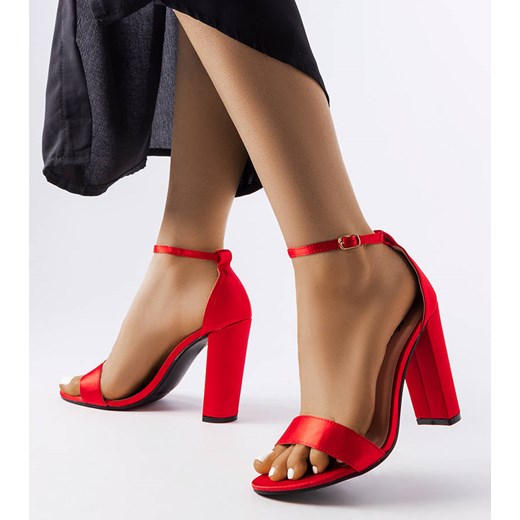 Sandały damskie z tworzywa sztucznego eleganckie 