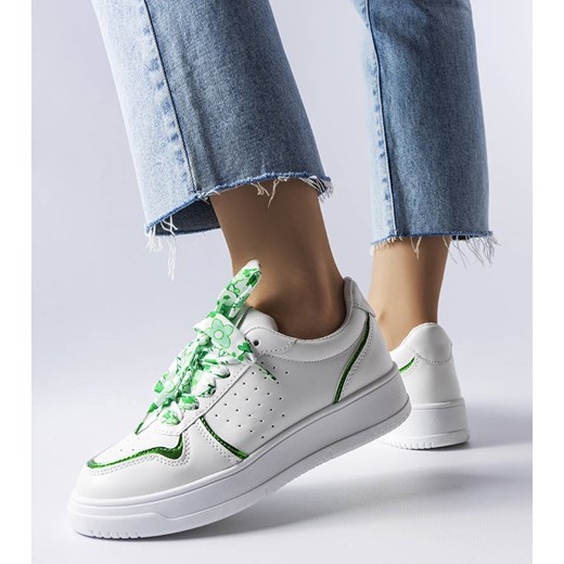 Białe sneakersy wiązane wstążką Pryor ze sklepu gemre w kategorii Buty sportowe damskie - zdjęcie 157581249