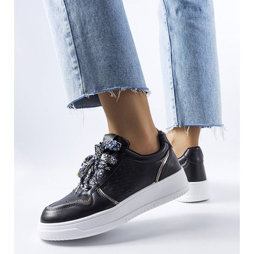 Czarne sneakersy wiązane wstążką Pryor ze sklepu gemre w kategorii Buty sportowe damskie - zdjęcie 157583435