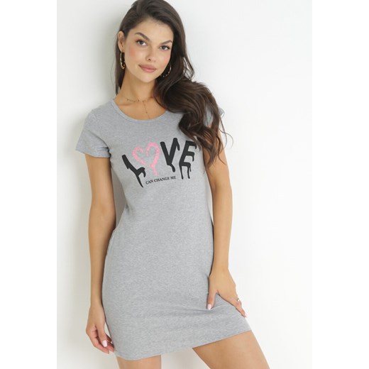 Szara Bawełniana Sukienka T-shirtowa z Napisem Avera ze sklepu Born2be Odzież w kategorii Sukienki - zdjęcie 157603925