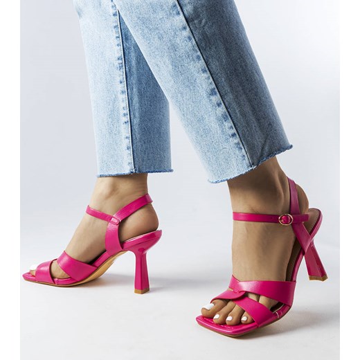 Różowe sandały na szpilce z paskiem Karolina ze sklepu gemre w kategorii Sandały damskie - zdjęcie 157628949