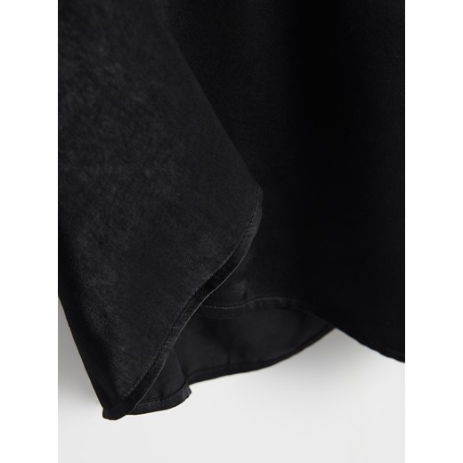 Sukienka Reserved mini czarna z krótkim rękawem 
