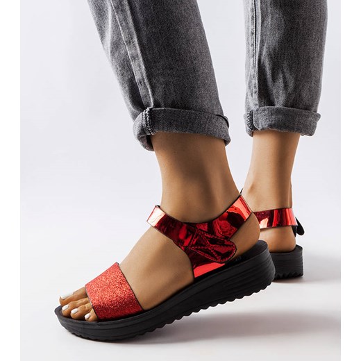 Czerwone sandały na koturnie Blask ze sklepu gemre w kategorii Sandały damskie - zdjęcie 158499337
