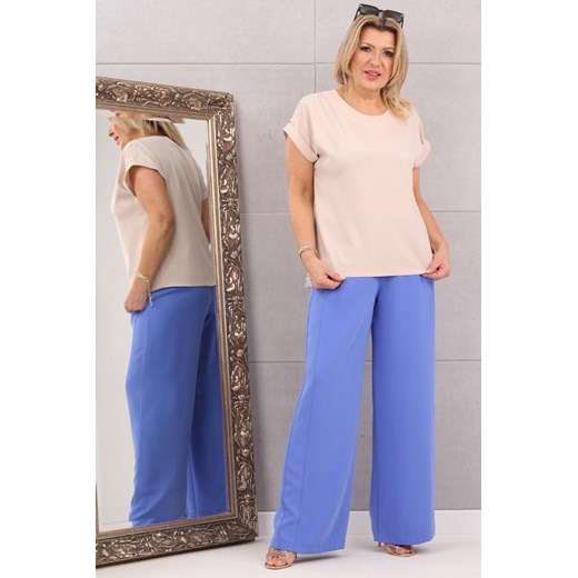 Zwiewna bluzka z guziczkami na ramionach beżowa - 42 Femimoda 46 femimoda.pl