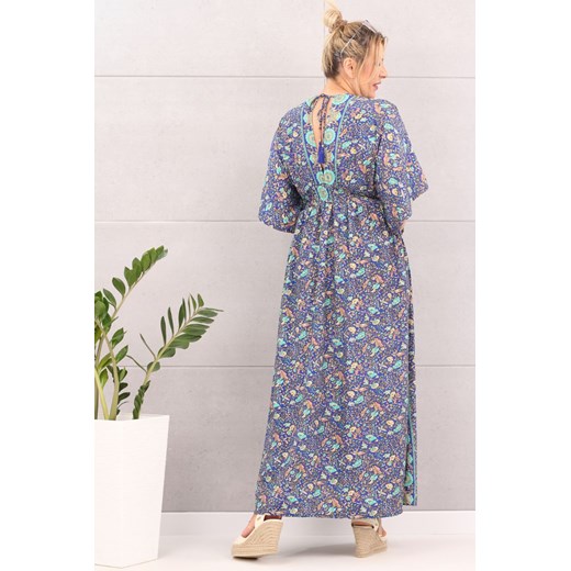 Sukienka maxi boho wzór kwiaty granatowa - uniwersalny Femimoda uniwersalny femimoda.pl