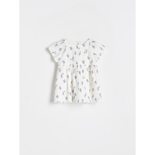 Reserved - Bawełniana sukienka - złamana biel ze sklepu Reserved w kategorii Sukienki niemowlęce - zdjęcie 159079327