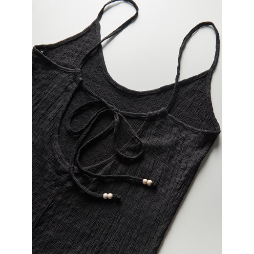 Sukienka czarna Reserved midi dopasowana elegancka 