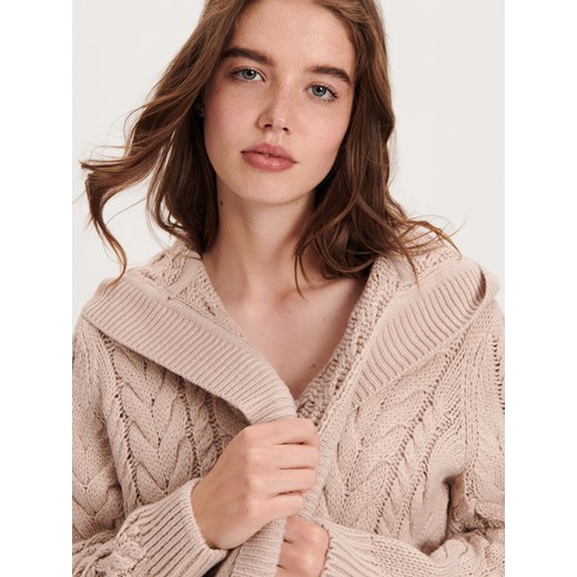 Sweter damski Reserved z kapturem 
