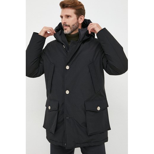 Woolrich kurtka puchowa męska kolor czarny zimowa CFWOOU0483MRUT0001-ABR ze sklepu ANSWEAR.com w kategorii Kurtki męskie - zdjęcie 159119449