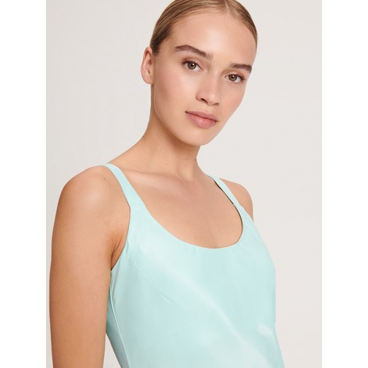 Sukienka Reserved z wiskozy na ramiączkach casual turkusowa mini z okrągłym dekoltem prosta 