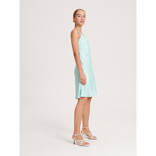 Sukienka Reserved mini na ramiączkach z wiskozy prosta z okrągłym dekoltem 