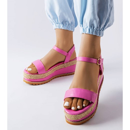 Różowe sandały na koturnie Access ze sklepu gemre w kategorii Sandały damskie - zdjęcie 159241276