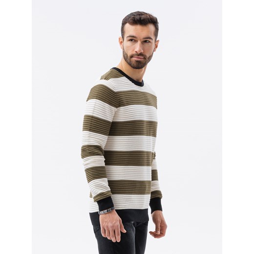 Sweter męski w paski - oliwkowy V4 E189 ze sklepu ombre w kategorii Swetry męskie - zdjęcie 159248205