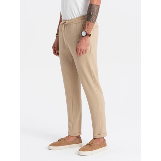 Spodnie męskie dzianinowe z gumką w pasie - piaskowe V3 OM-PACP-0121 ze sklepu ombre w kategorii Spodnie męskie - zdjęcie 159252317