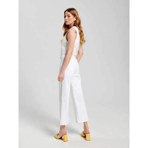 Sinsay - Jeansy cropped high waist - Kremowy Sinsay 38 Sinsay