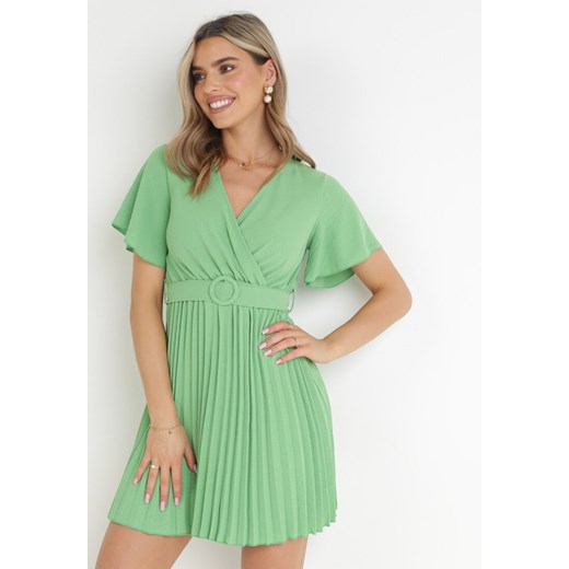Zielona Sukienka Plisowana z Kopertowym Dekoltem Zamiya ze sklepu Born2be Odzież w kategorii Sukienki - zdjęcie 159316726