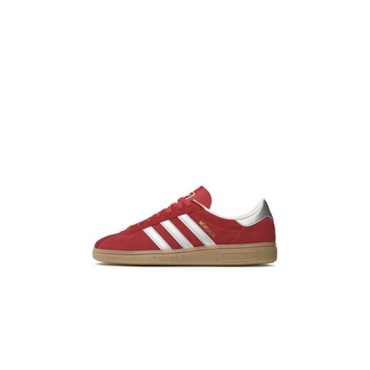 adidas Buty Munchen Shoes GY7402 Czerwony 48 promocyjna cena MODIVO