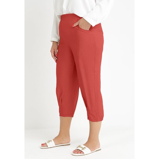 Bordowe Luźne Spodnie z Nogawkami 3/4 i Gumką w Pasie Anlola ze sklepu Born2be Odzież w kategorii Spodnie damskie - zdjęcie 160046147