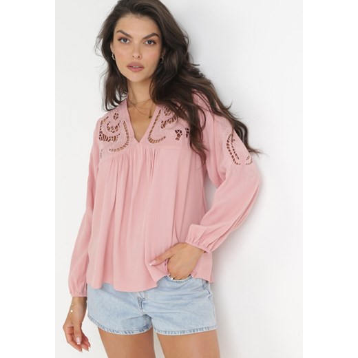 Różowa Wiskozowa Bluzka z Ażurowymi Zdobieniami i Wiązaniem na Plecach Mapiya ze sklepu Born2be Odzież w kategorii Bluzki damskie - zdjęcie 160072468
