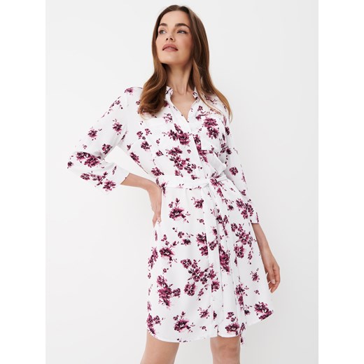 Mohito - Koszulowa sukienka mini w różowe kwiaty - Biały Mohito 32 Mohito