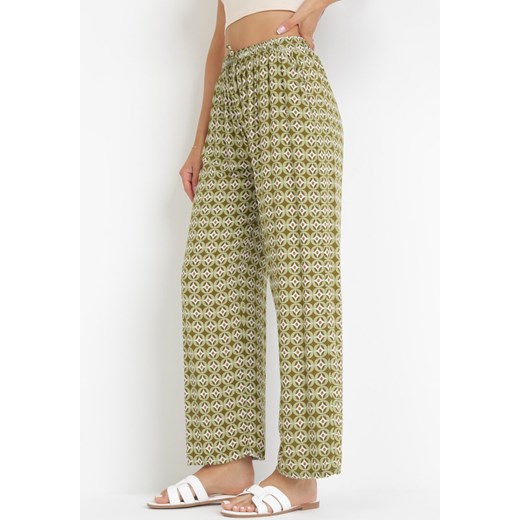 Zielone Spodnie z Wiskozy z Geometrycznym Wzorem i Gumką w Talii Metelia ze sklepu Born2be Odzież w kategorii Spodnie damskie - zdjęcie 160315089