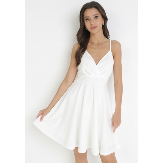 Biała Rozkloszowana Sukienka na Ramiączkach Reneris L okazja Born2be Odzież