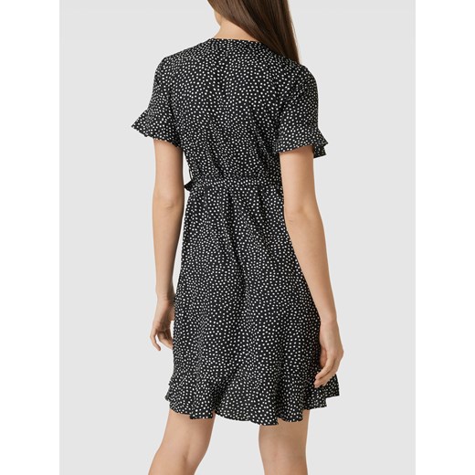Sukienka Vero Moda z krótkim rękawem z dekoltem w serek mini 