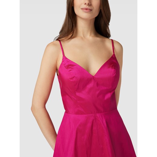 Sukienka różowa Luxuar Fashion w serek elegancka 