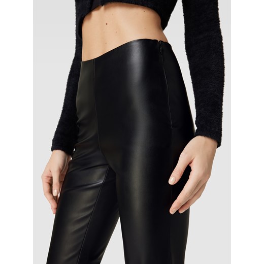 Spodnie z imitacji skóry model ‘MOLLA’ Pieces L Peek&Cloppenburg 