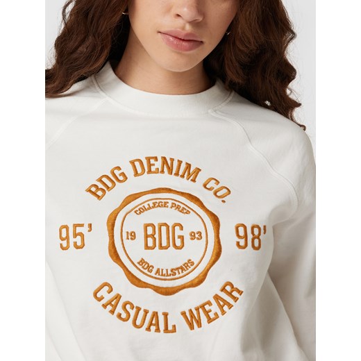 Bluza damska Bdg Urban Outfitters biała casual krótka 