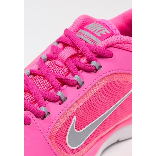 Nike Performance FLEX TRAINER 4 Obuwie treningowe pink powder/wolf grey/hot pink/white zalando rozowy zapięcie