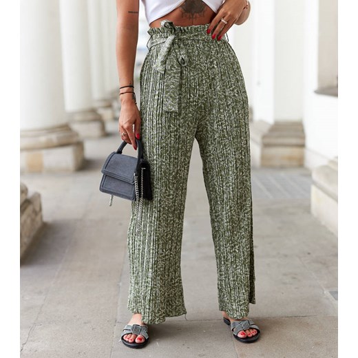 Zielone plisowane spodnie Roffeno ze sklepu gemre w kategorii Spodnie damskie - zdjęcie 160815849