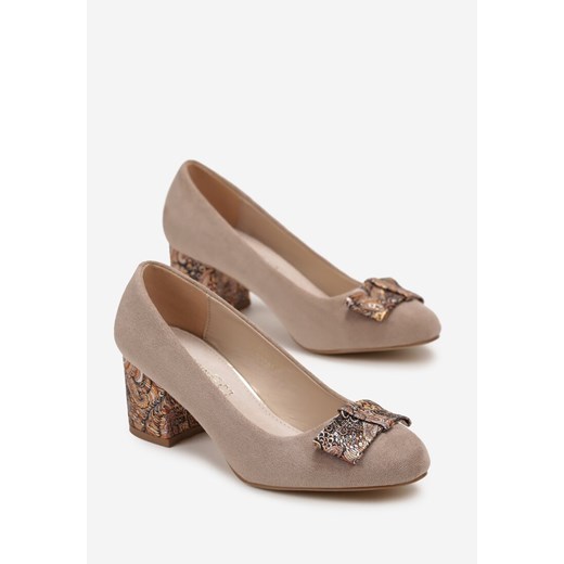 Czółenka Born2be na słupku 