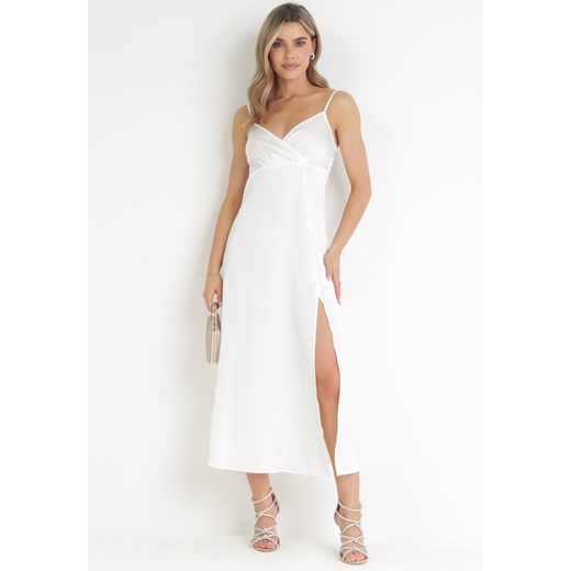 Biała Sukienka Maxi na Ramiączkach z Głębokim Dekoltem Issabelle ze sklepu Born2be Odzież w kategorii Sukienki - zdjęcie 160823067
