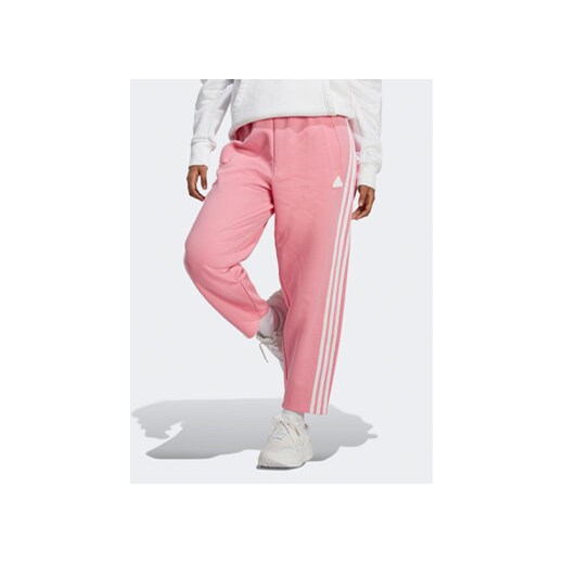 adidas Spodnie dresowe Future Icons 3-Stripes Tracksuit Bottoms IC0543 Różowy M promocja MODIVO