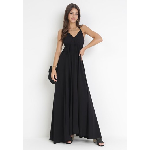 Czarna Rozkloszowana Sukienka Maxi z Wiązaniem na Szyi Cathenia ze sklepu Born2be Odzież w kategorii Sukienki - zdjęcie 160955947