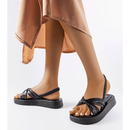 Czarne sandały na platformie Montagna ze sklepu gemre w kategorii Sandały damskie - zdjęcie 160978607
