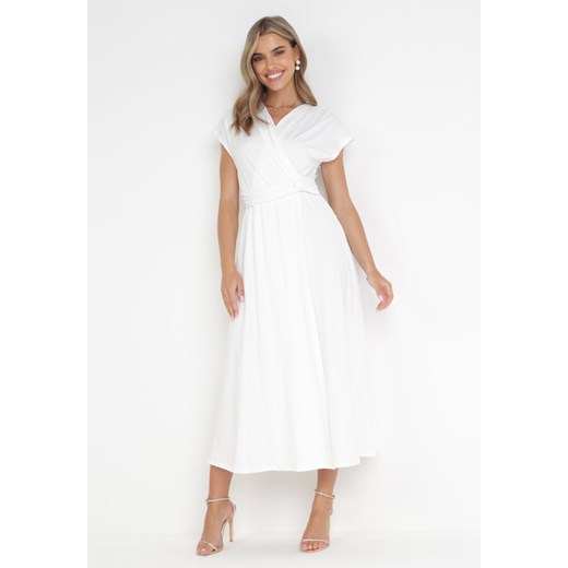 Biała Sukienka Kopertowa Chloriera ze sklepu Born2be Odzież w kategorii Sukienki - zdjęcie 161013356