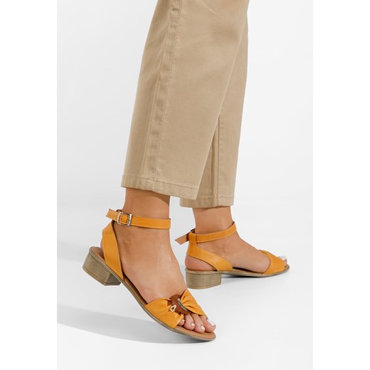 Żółte sandały damskie skórzane Vestina ze sklepu Zapatos w kategorii Sandały damskie - zdjęcie 161187186