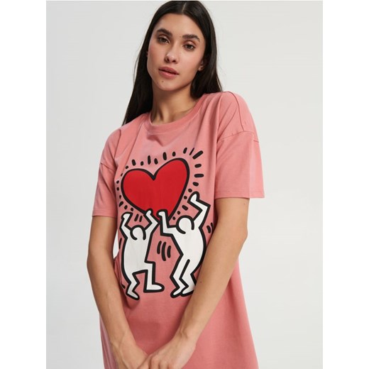 Sinsay - Koszula nocna Keith Haring - różowy Sinsay S Sinsay wyprzedaż