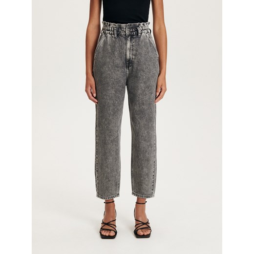 Jeansy damskie Reserved na wiosnę 