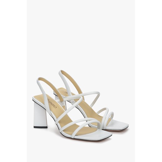 Sandały damskie Estro na obcasie z klamrą ze skóry 