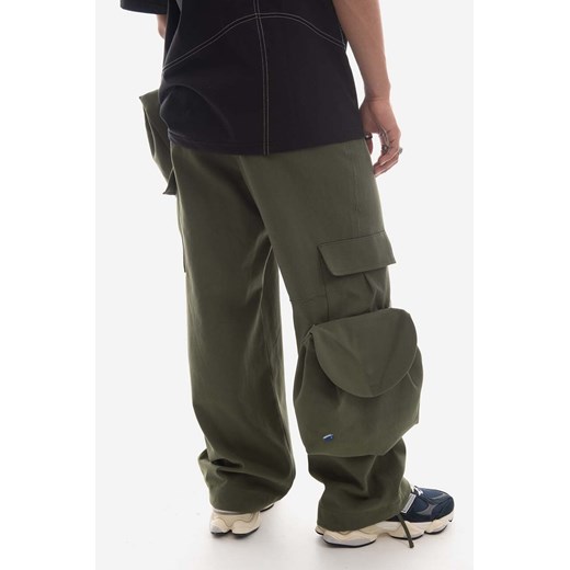 Ader Error spodnie bawełniane Ader Error Bottom BMADSSBT0301KK kolor zielony w fasonie cargo BMADSSBT0301KK-KK ze sklepu PRM w kategorii Spodnie męskie - zdjęcie 161396767