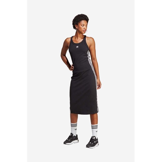 adidas Originals sukienka kolor czarny midi dopasowana IC5503-CZARNY ze sklepu PRM w kategorii Sukienki - zdjęcie 161407378