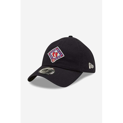 New Era czapka z daszkiem bawełniana kolor czarny z aplikacją 60222287-CZARNY ze sklepu PRM w kategorii Czapki z daszkiem damskie - zdjęcie 161407939