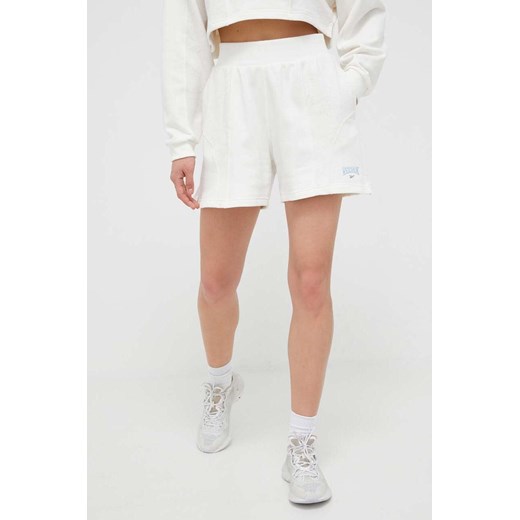 Reebok Classic szorty bawełniane Varsity High-Rise kolor biały melanżowe high waist HT7841-CHALK ze sklepu PRM w kategorii Szorty - zdjęcie 161415295