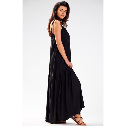 Długa sukienka oversize na cienkich ramiączkach w kolorze czarnym A582, Kolor czarny, Rozmiar L/XL, Awama ze sklepu Primodo w kategorii Sukienki - zdjęcie 161434246