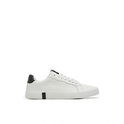Cropp - Białe sneakersy z imitacji skóry - czarny Cropp 45 promocyjna cena Cropp