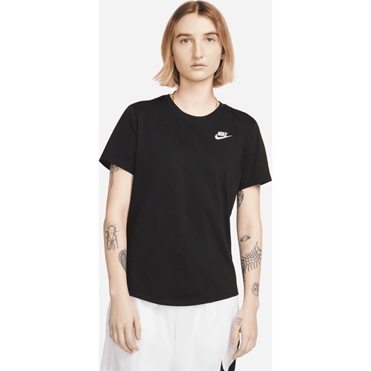 T-shirt damski Nike Sportswear Club Essentials - Czerń ze sklepu Nike poland w kategorii Bluzki damskie - zdjęcie 161521868